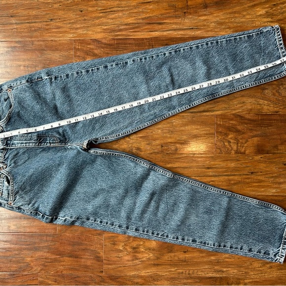 Zara Woman’s Size 6 Classic 90s Distressed Jeans Perfect for Summer - Picture 9 of 10